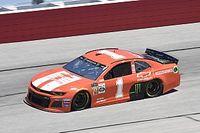 Suárez 18° y Kurt Busch lidera el inicio en Darlington