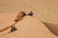Canet sigue l&iacute;der del Dakar pese a un roadbook como un "puzzle"