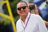 Galvão diz que Piquet "não liga o cérebro" e rebate xingamentos: "Falta educação"
