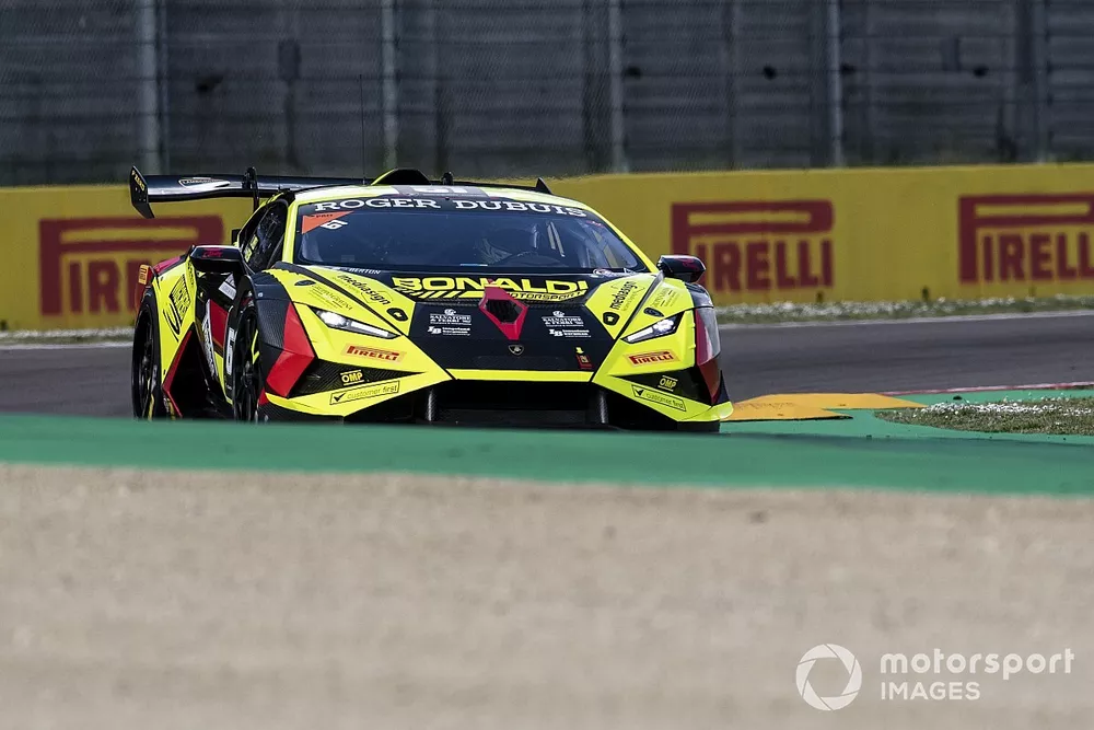 #61 Bonaldi Motorsport, Lamborghini Huracan ST Evo2: Max Weering, Loris Spinelli