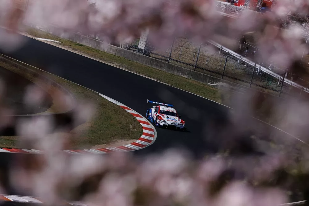 #39 DENSO KOBELCO SARD GR Supra