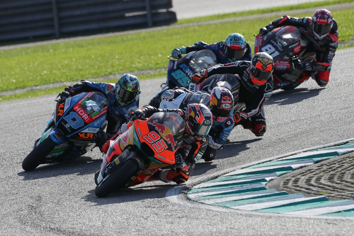 Veijer: "Niet makkelijk om te racen na wat voor Moto3-race gebeurde"