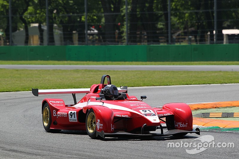 Lorenzo Pegoraro si impone in Gara 1 a Monza