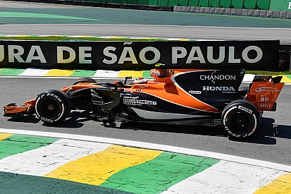 McLaren, büyük motor kapağının 2018 araçlarında olmasını veto etti!