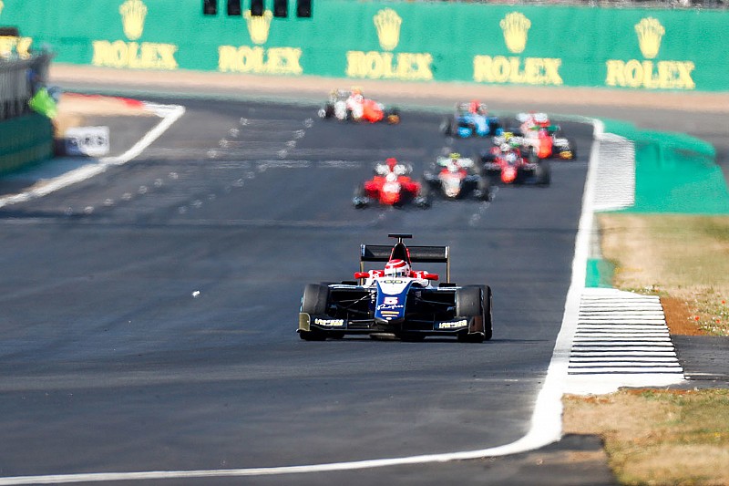 Пике впервые выиграл гонку GP3