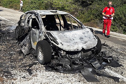 Breen, aracının yanmasından ötürü çok üzgün