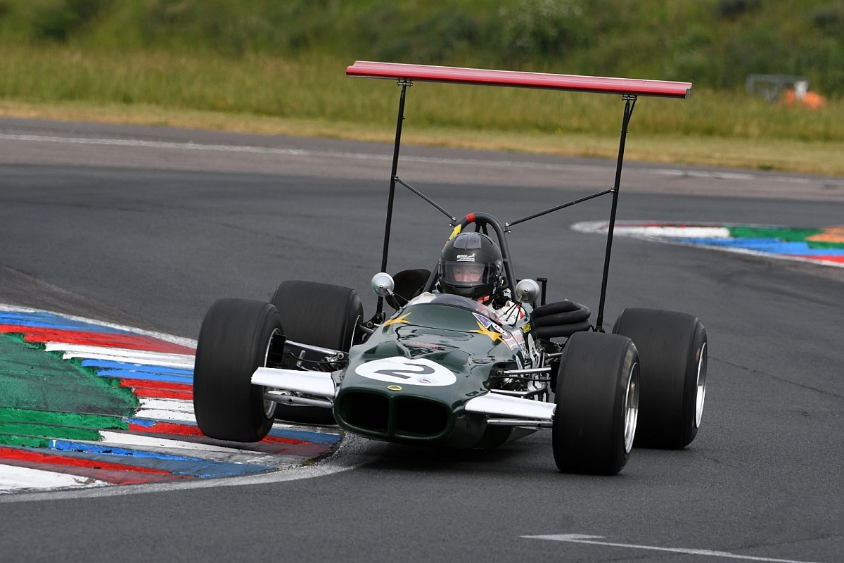 National novelties ExMosley Lotus and F3 cars return to Thruxton 50