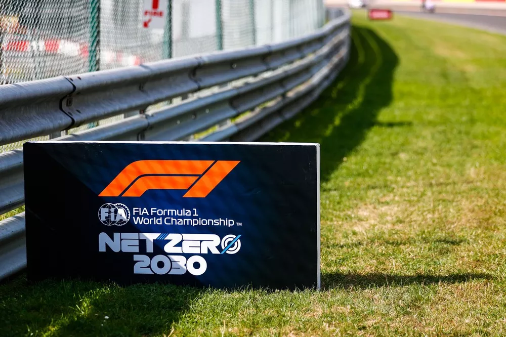 F1 Net Zero 2030 track signage
