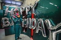 Vettel recibe una sanci&oacute;n en la parrilla por bloquear a Alonso