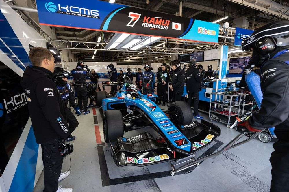 KCMG小林可夢偉の代役で関口雄飛・小林利徠斗が参加。スーパー