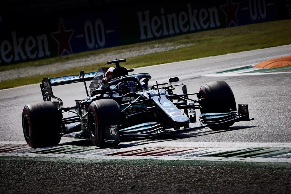 Lewis Hamilton, Mercedes W12