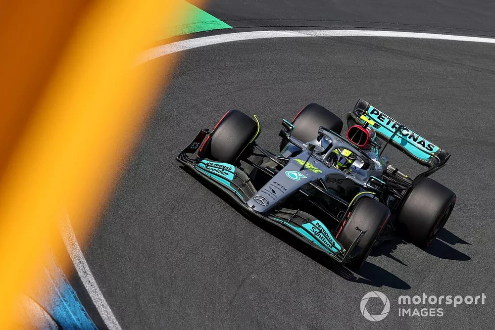 Lewis Hamilton, Mercedes W13