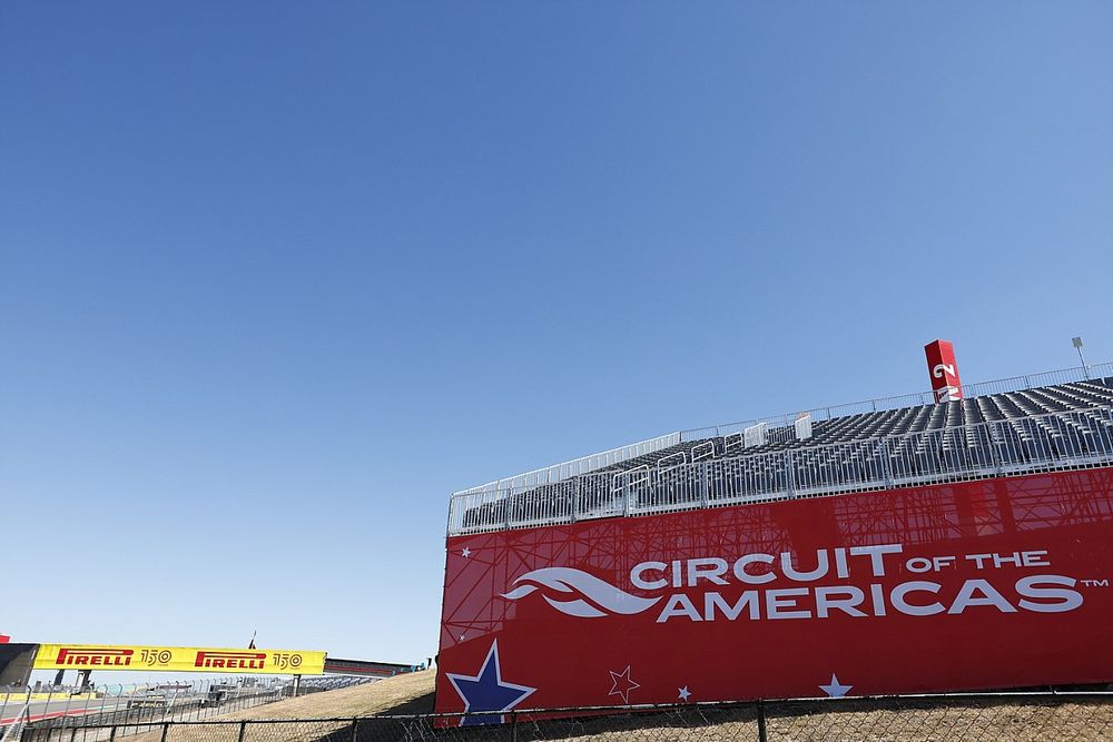 general view of grandstand, pirelli