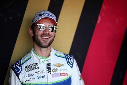 Daniel Su&aacute;rez firma con Spire Motorsports para correr NASCAR Cup en 2026