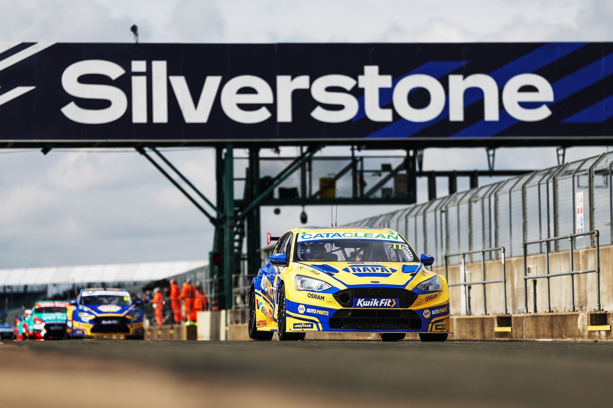 BTCC Silverstone: Osborne takes maiden win as Sutton trims Ingram’s points lead