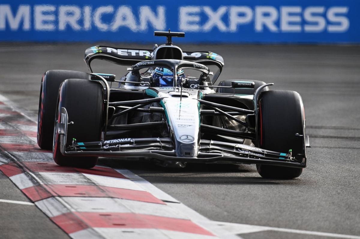 新品未開封 2022F1鈴鹿グランプリ限定 角田裕樹 エミリアロマーニャ仕様 エミリア・ロマーニャGP、FP1に続きFP2もピアストリ最速