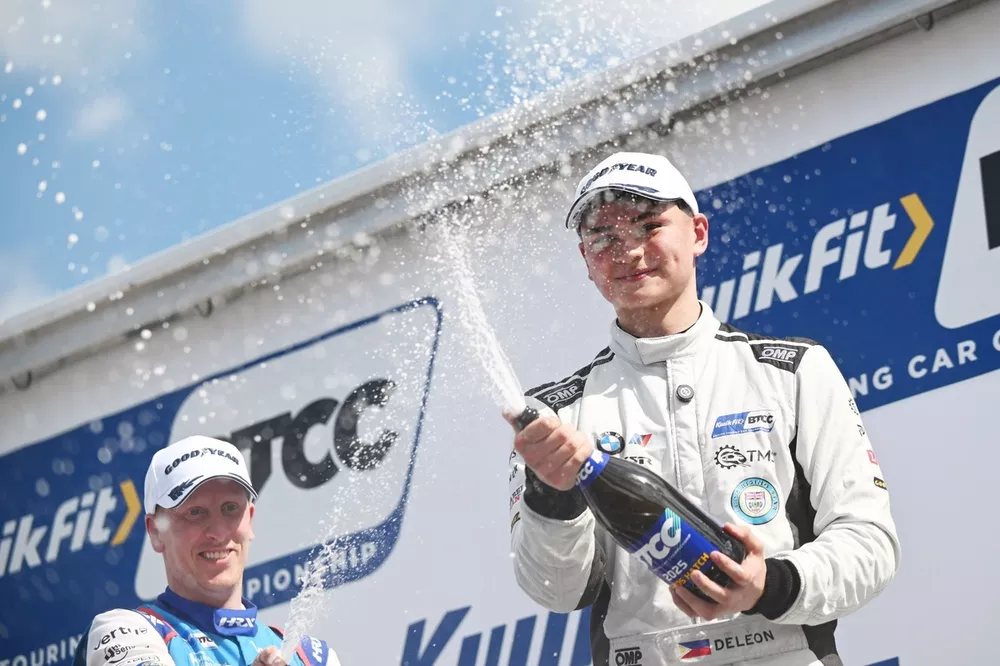 Daryl DeLeon, Team BMW BMW 330i M Sport 