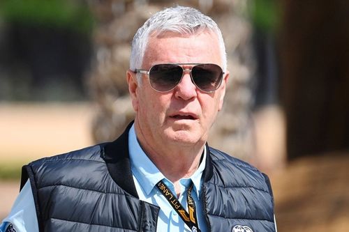 Russell cree que la sanción de una carrera para Derek Warwick es suficiente