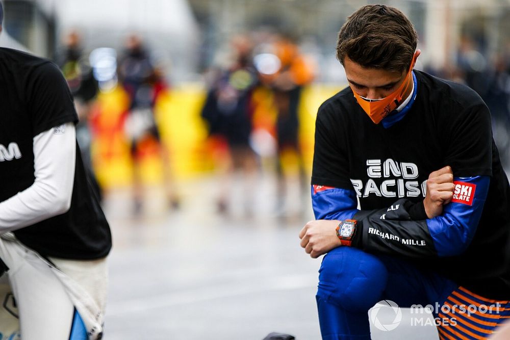 Lando Norris, McLaren y los dem&aacute;s pilotos apoyando la lucha contra el racismo