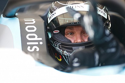 Rosberg megcsinálta, mégis Hamilton nyert