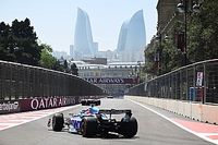 Ocon dwukrotnie z alei serwisowej