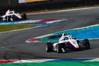 Sztuka i Gładysz blisko podium