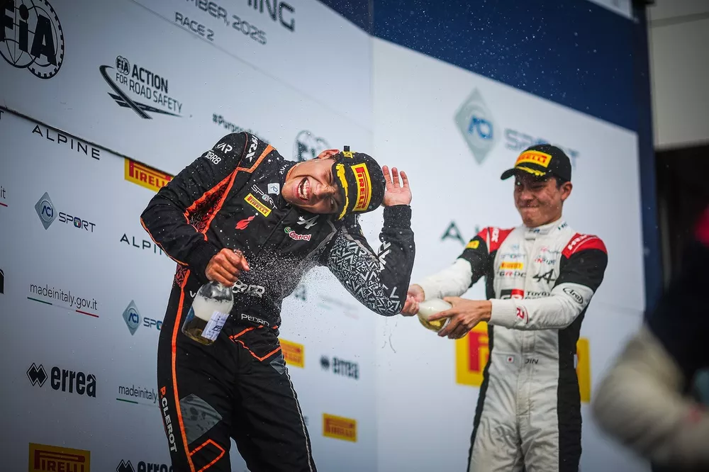Pedro Clerot, Van Amersfoort Racing, Jin Nakamura, R-ace GP