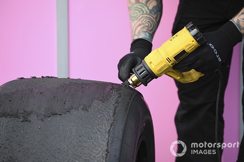 Brawn: Formula 1, Pirelli lastiklerini geliştirmek için çalışmalı