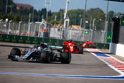 Mercedes ha ganado a Ferrari la guerra psicológica, dice Hamilton