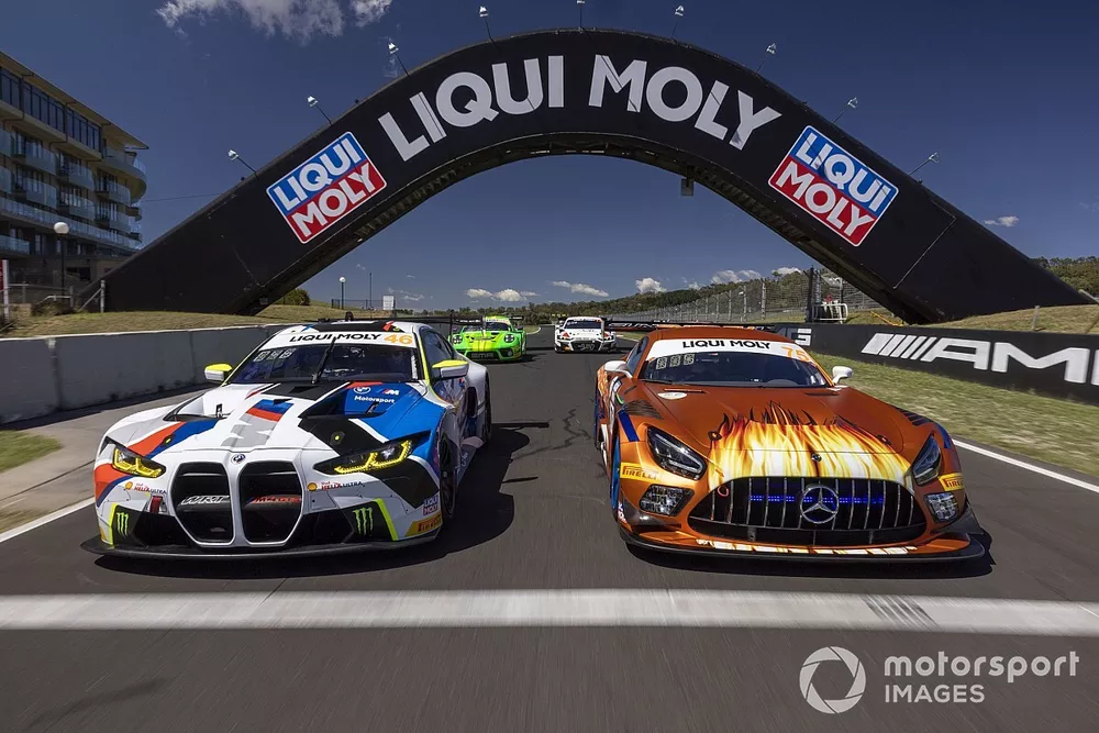 #46 Team WRT, BMW M4 GT3: Valentino Rossi, Maxime Martin, Augusto Farfus, #75 Sun Energy 1 Mercedes-AMG GT3: Kenny Habul, Jules Gounon, Luca Stolz
