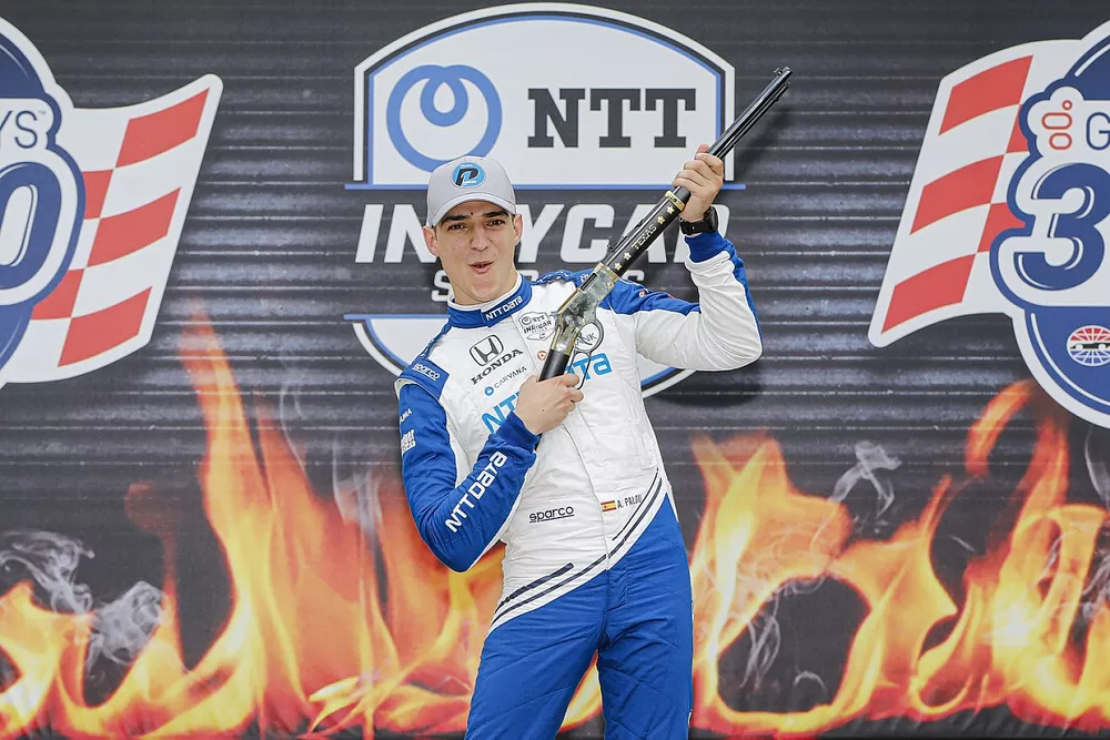 Pole award winner Alex Palou, Chip Ganassi Racing Honda
