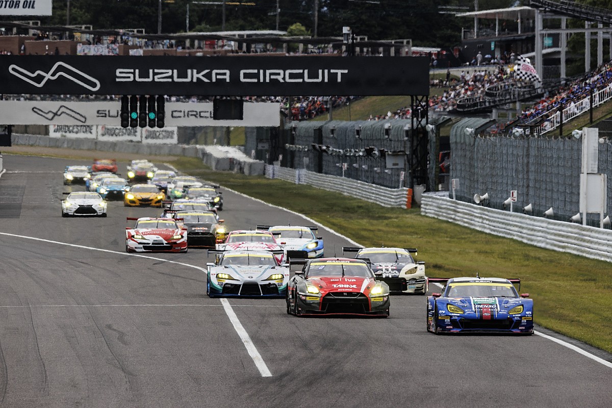 2007年SUPERGT第3戦日産ポスタードライバーサイン入り