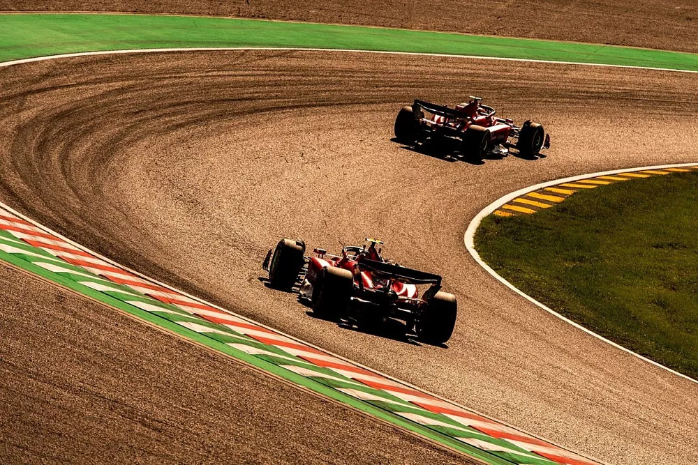 Charles Leclerc, Ferrari SF-23, Carlos Sainz, Ferrari SF-23
