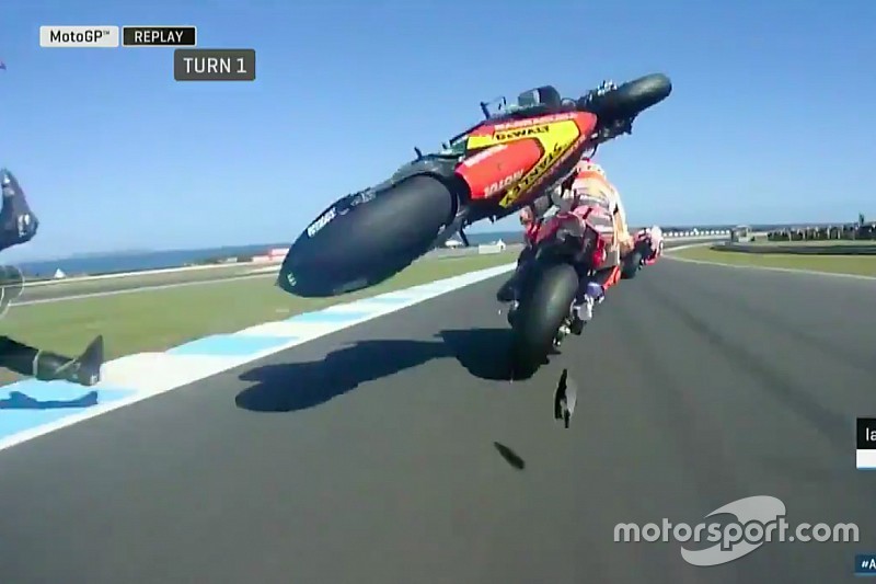 Marquez en Zarco spreken van geluk na monstercrash op Phillip Island