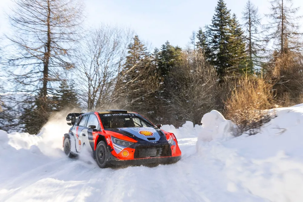 Adrien Fourmaux, Alexandre Coria, Hyundai World Rally Team Hyundai i20 N Rally1, testing