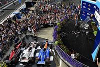 Will  Power le da al equipo Penske su triunfo 200