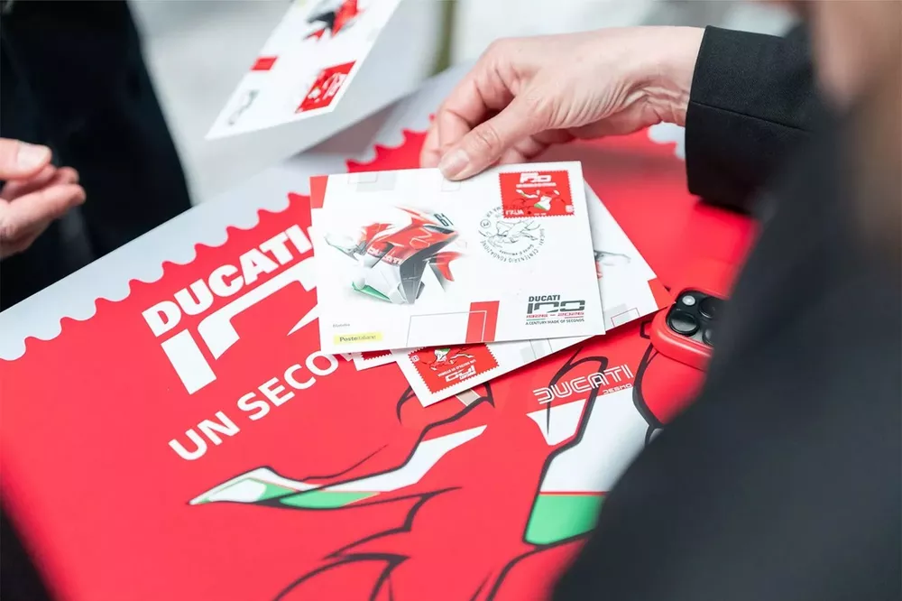 Il Centenario Ducati celebrato con un francobollo emesso dal Ministero delle Imprese e del Made in Italy