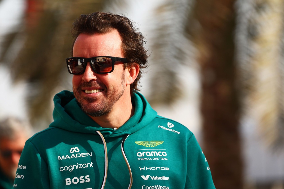 Alonso: "A McLaren en 2023 les doblaron en Bahrein y luego..."