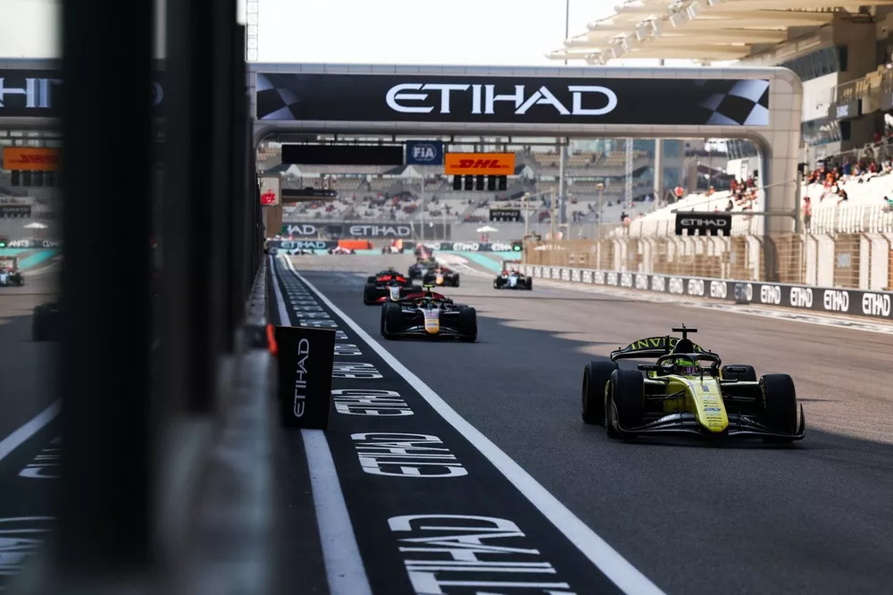 Leonardo Fornaroli, Invicta Racing, Arvid Lindblad, Campos Racing 