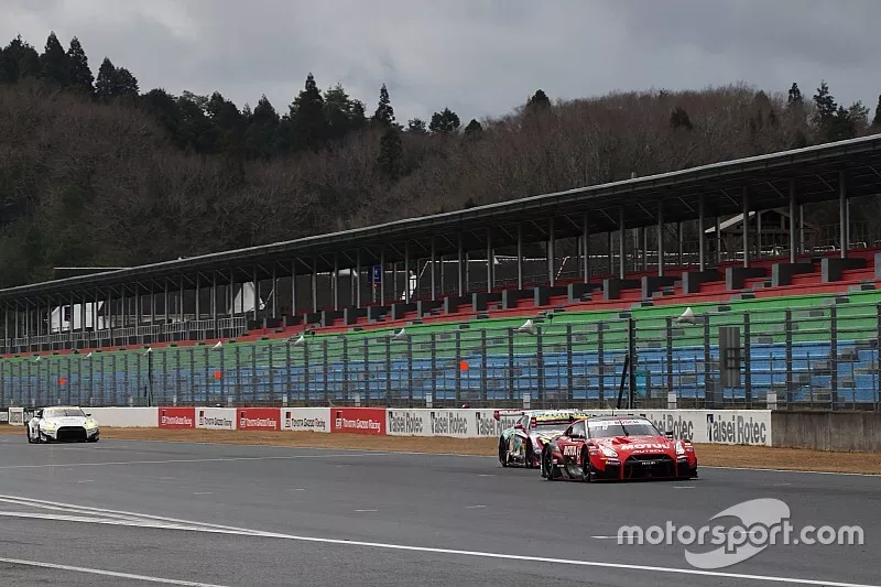 #23 MOTUL AUTECH GT-R