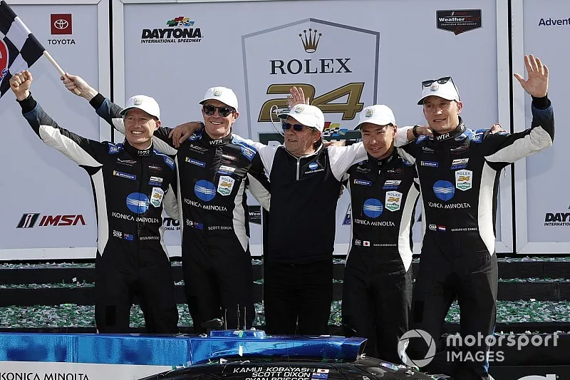 Winnaar #10 Wayne Taylor Racing Cadillac DPi-V.R. Cadillac DPi, DPi: Renger Van Der Zande, Ryan Briscoe, Scott Dixon, Kamui Kobayashi