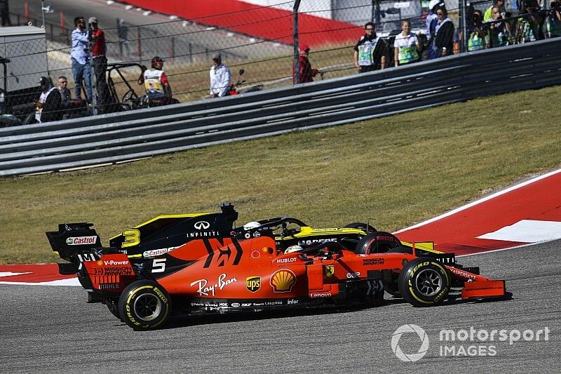 Sebastian Vettel, Ferrari SF90, Daniel Ricciardo, Renault F1 Team R.S.19