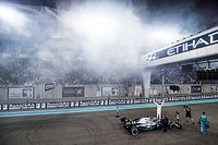 Samoch&oacute;d przewagą Hamiltona