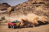 Loeb detalla los problemas en su coche en la Etapa 1 del Dakar