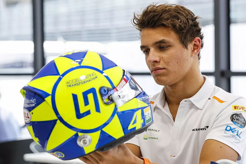 Lando Norris, McLaren with special Valentino Rossi tribute helmet