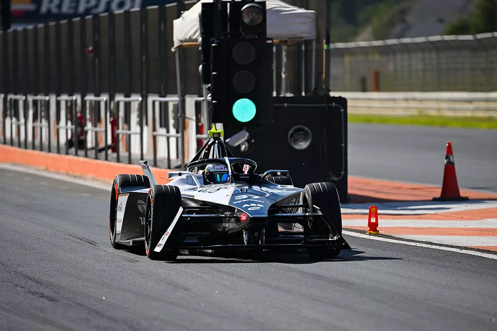 Nick Cassidy, Jaguar TCS Racing, Jaguar I-TYPE 6