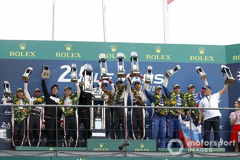 Podio: ganadores #8 Toyota Gazoo Racing Toyota TS050: S&eacute;bastien Buemi, Kazuki Nakajima, Fernando Alonso, segundos #7 Toyota Gazoo Racing Toyota TS050: Mike Conway, Kamui Kobayashi, Jose Maria Lopez, terceros #11 SMP Racing BR Engineering BR1: Mikhail Aleshin, Vitaly Petrov, Stoffel Vandoorne