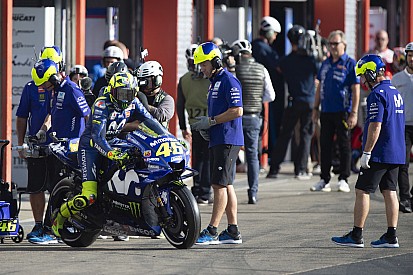 Rossi: “Es importante que los jefes de Yamaha vean cómo va la moto”