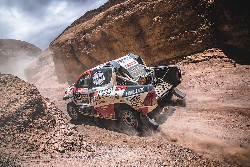 Toyota prepara un plan por si Alonso decide correr el Dakar