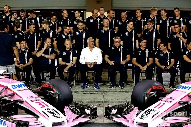 Lawrence Stroll, Racing Point Force India F1 Team eigenaar en Otmar Szafnauer, Racing Point Force India teambaas, groepsfoto